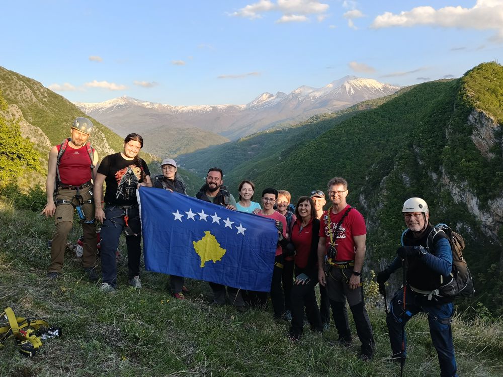 Majówka w Górach Przeklętych – informator