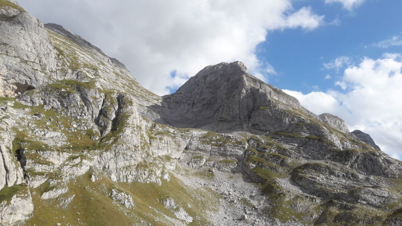 Zła Kołata - szlak na najwyższy szczyt Czarnogóry w Górach Przeklętych, Prokletije.